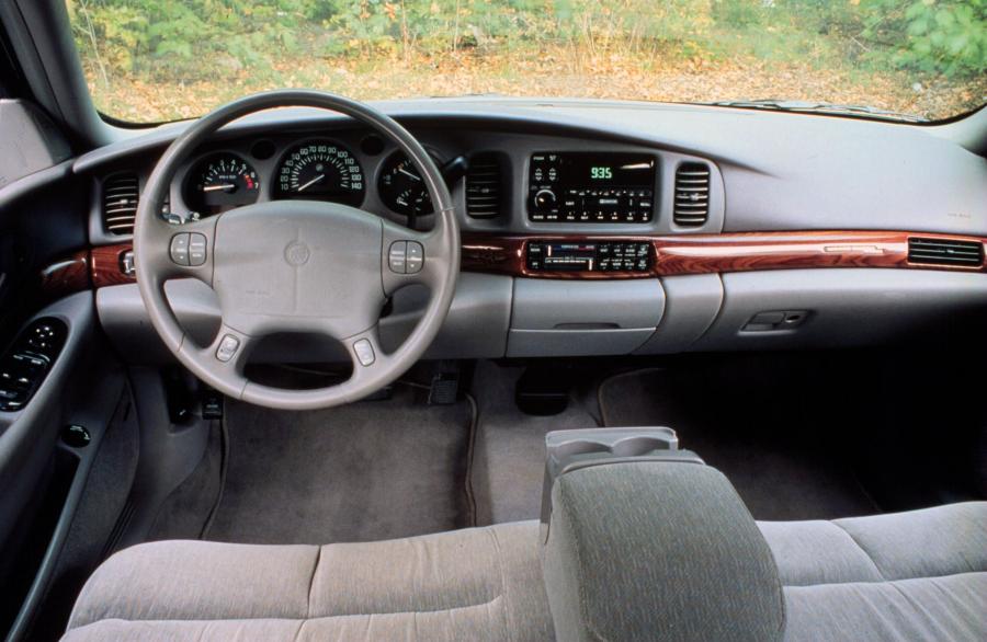 Торпедо Buick LeSabre 2000 года  (фото 29 из 35)